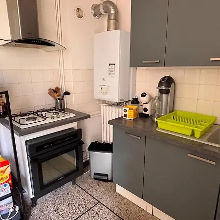 Grand Lumineux Dans Le Coeur De Apartment